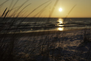 Strand im Winter zu Sonnenaufgang 2