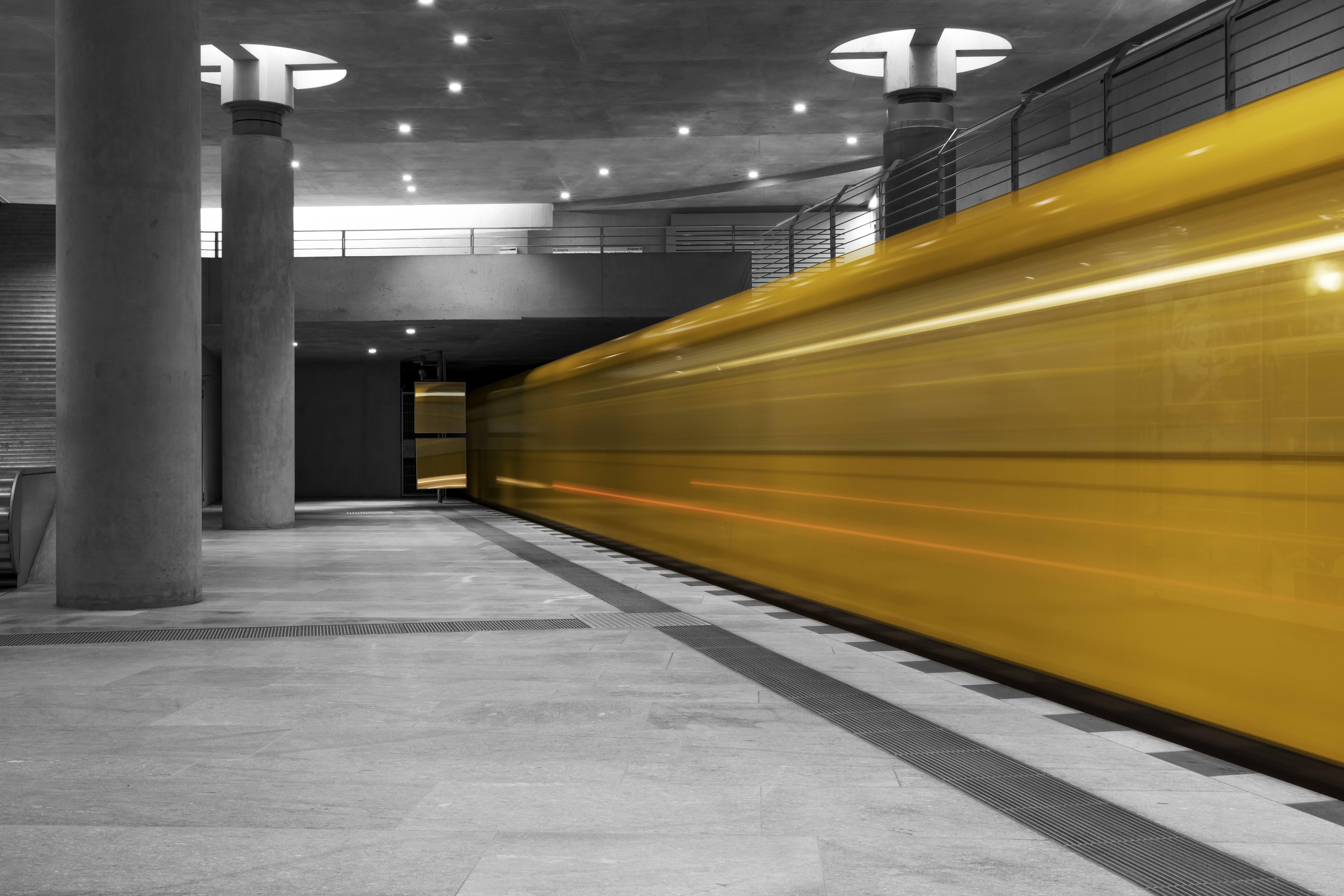 Ubahn langzeitbelichtet